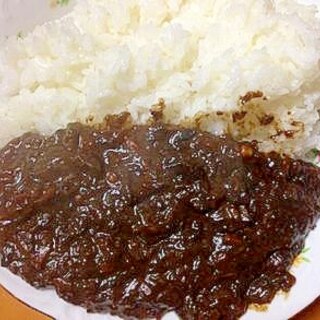 カレー粉でシイタケと玉ねぎと人参のカレー